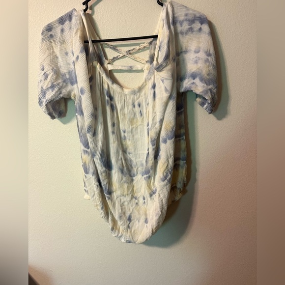 hippie laundry Tops - Hippie Laundry Cream and Blue Tie-Dye Top